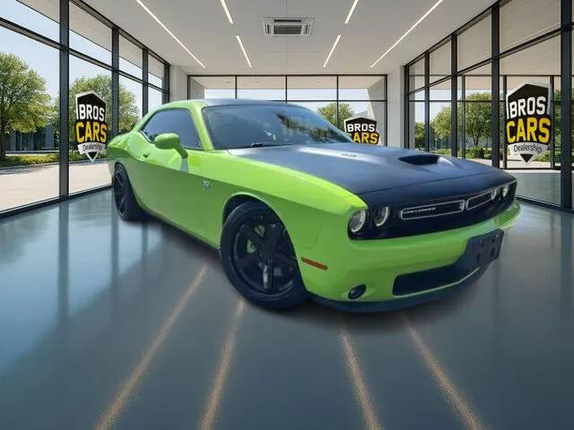 2015 Dodge Challenger R/T R/T 2dr Coupe 1