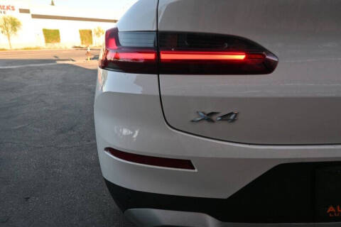 2023 BMW X4 xDrive30i