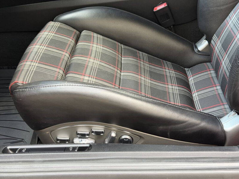 2018 Porsche 911 Carrera GTS