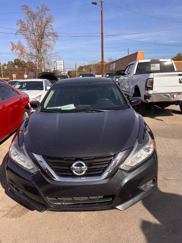 2018 Nissan Altima for sale at Sparta Auto Sales in Jonesboro GA