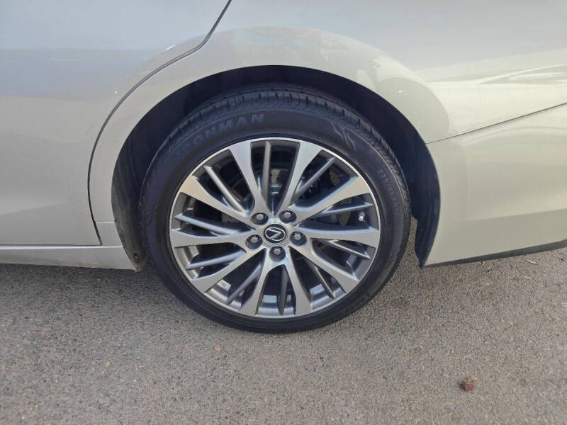 2019 Lexus ES 350