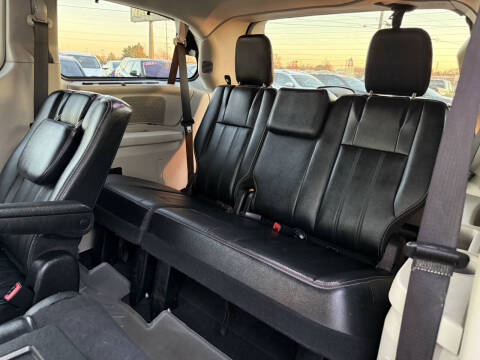 2014 Chrysler Town and Country Touring