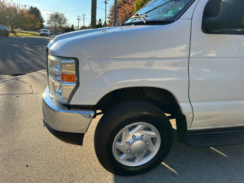 2009 Ford E-Series E-350 SD XLT