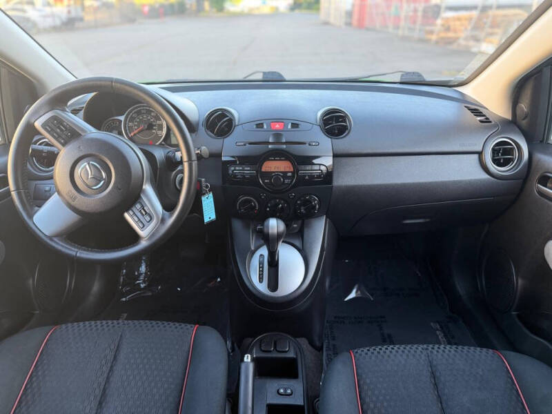 2013 Mazda MAZDA2 Touring