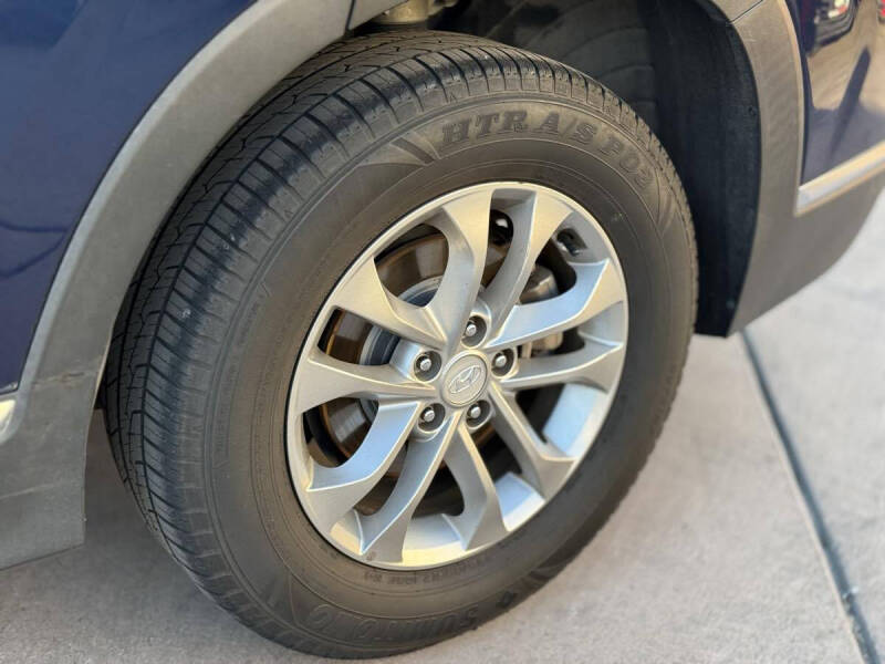 2019 Hyundai Santa Fe SE 2.4L