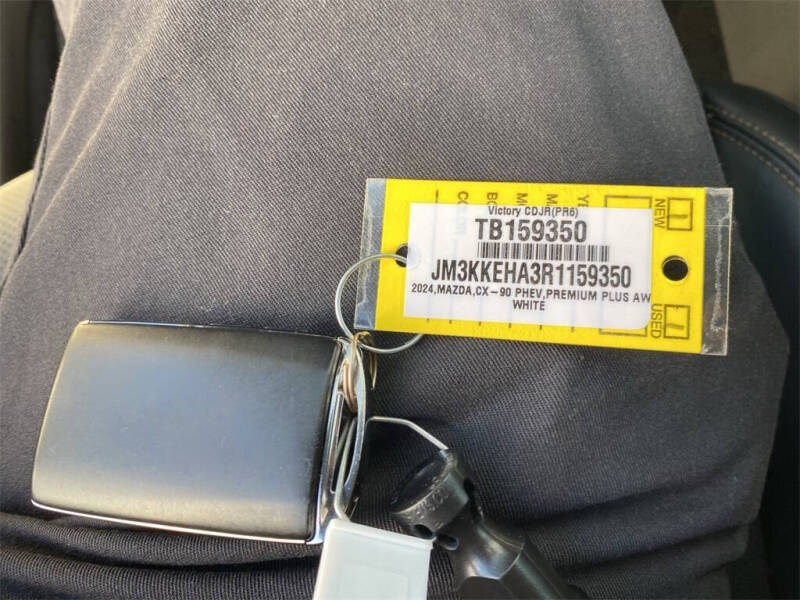 2024 Mazda CX-90 Plug-in Hybrid Premium Plus