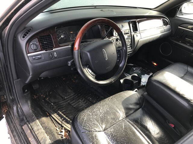 2011 Lincoln Town Car