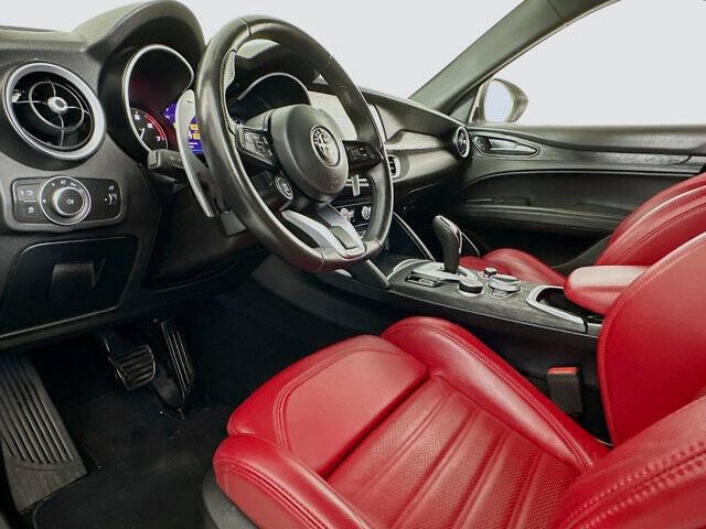 2022 Alfa Romeo Stelvio Sprint