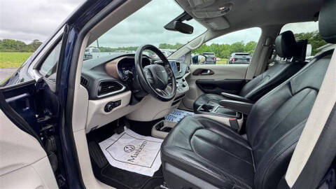 2017 Chrysler Pacifica Touring-L Plus
