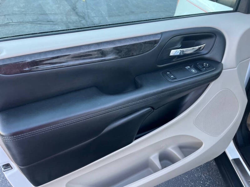 2014 Dodge Grand Caravan SE