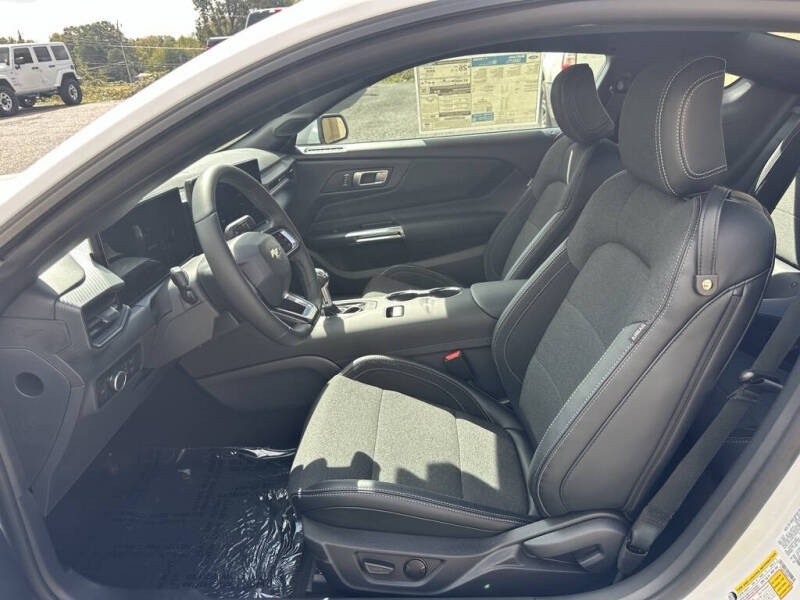 2025 Ford Mustang EcoBoost