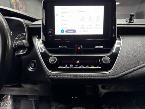 2024 Toyota Corolla Hatchback SE