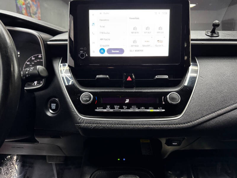 2024 Toyota Corolla Hatchback SE