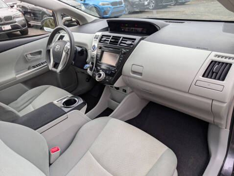 2012 Toyota Prius v Three