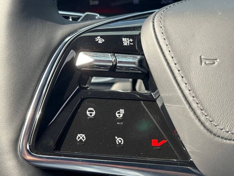 2026 Cadillac LYRIQ-V