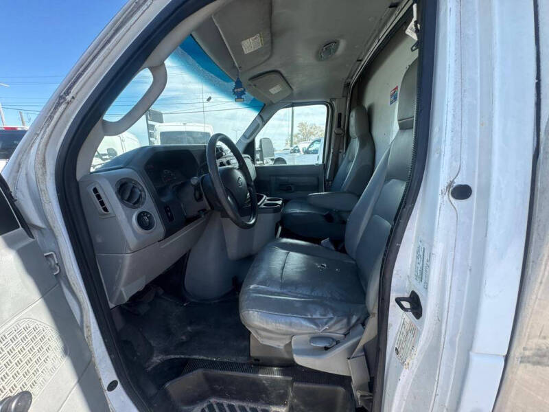 2010 Ford E-Series E-250 SD