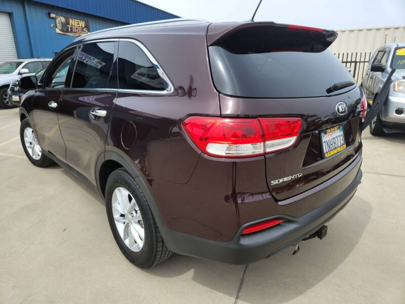 2016 Kia Sorento LX