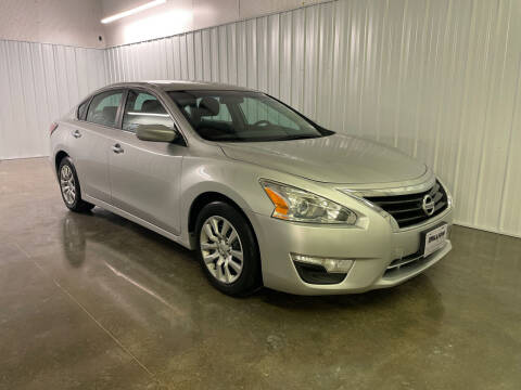 2014 Nissan Altima for sale at Million Motors in Adel IA