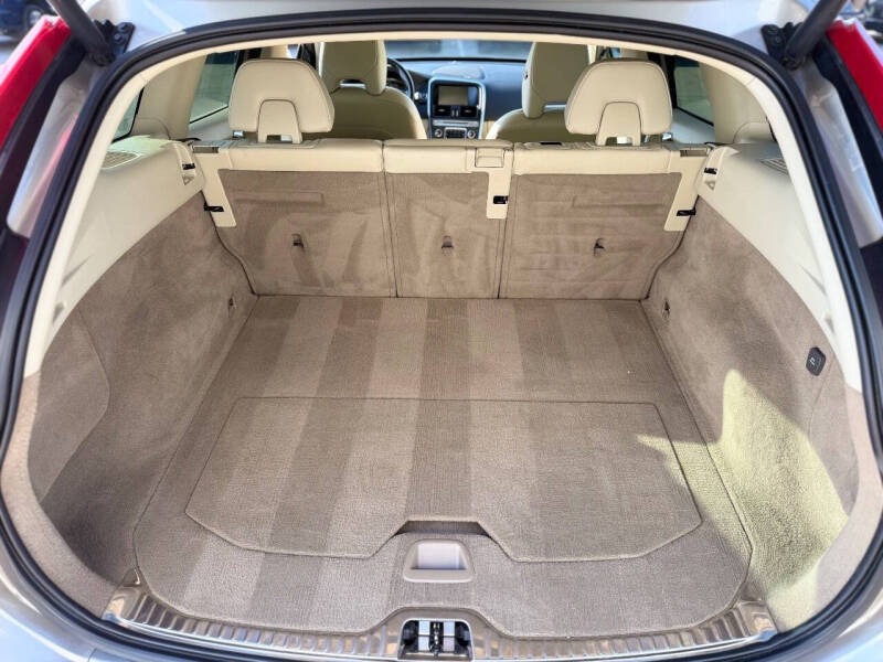 2014 Volvo XC60 3.2 Premier Plus