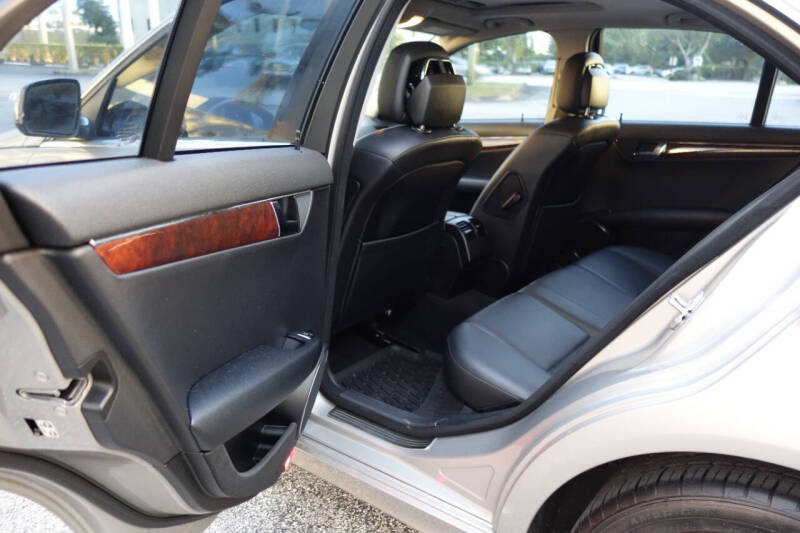 2009 Mercedes-Benz C-Class C 300 Luxury