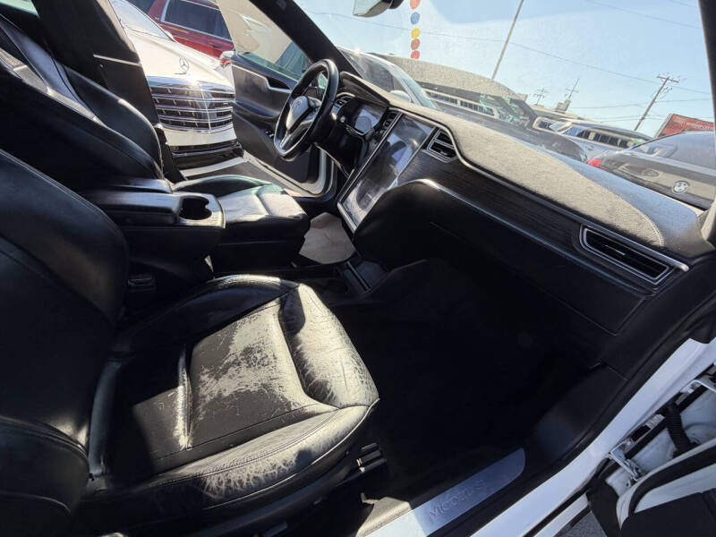 2015 Tesla Model S 85D