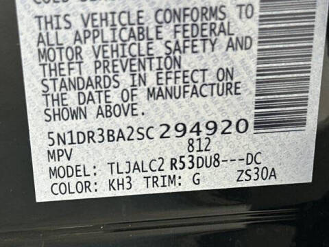 2025 Nissan Pathfinder SV