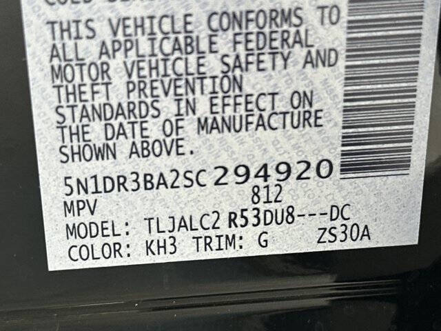 2025 Nissan Pathfinder SV