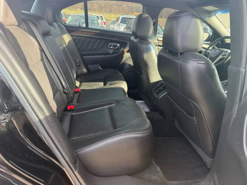 2017 Ford Taurus Limited