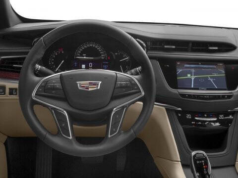 2018 Cadillac XT5 Platinum