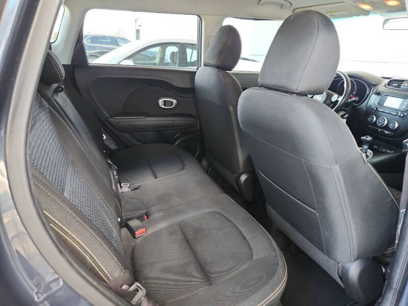 2016 Kia Soul +