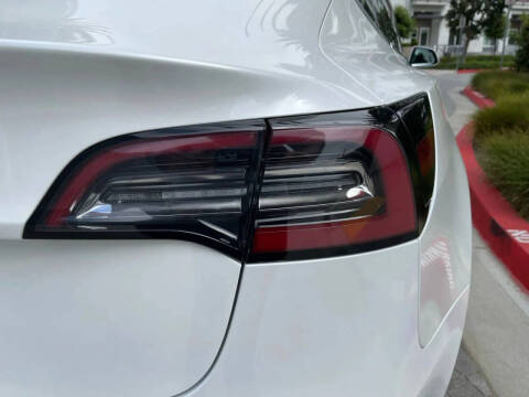 2020 Tesla Model 3 Standard Range Plus