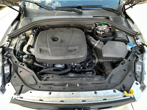 2017 Volvo XC60 T5 Dynamic