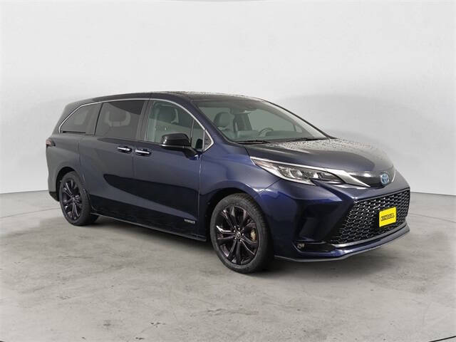 2021 Toyota Sienna XSE 7-Passenger