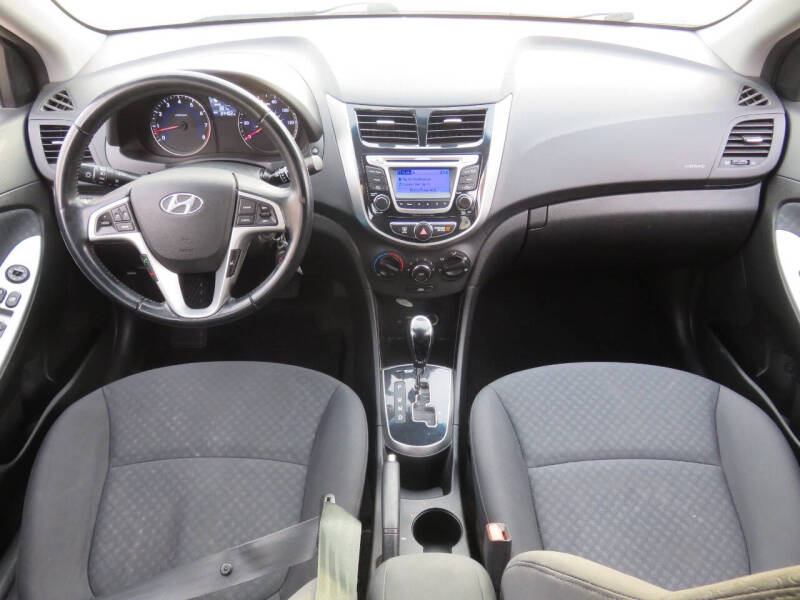 2014 Hyundai Accent SE