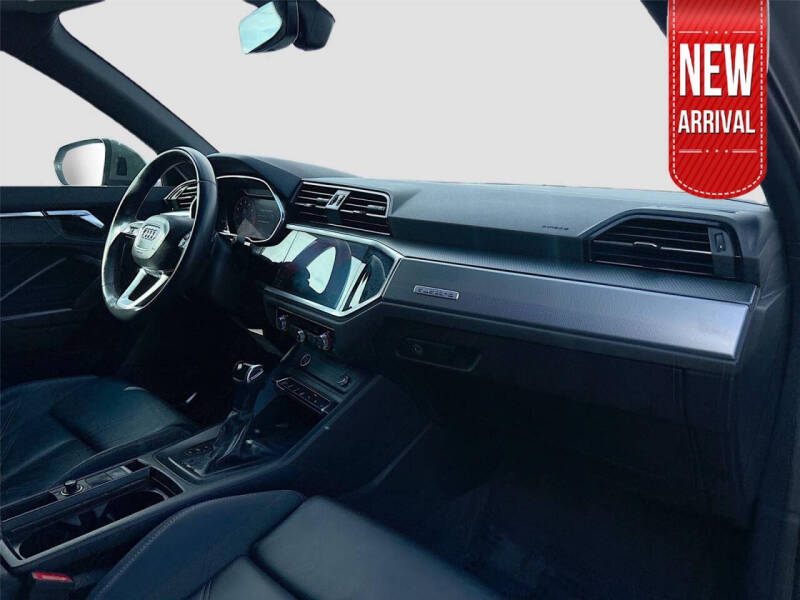 2021 Audi Q3 quattro S line Prem Plus 45 TFSI