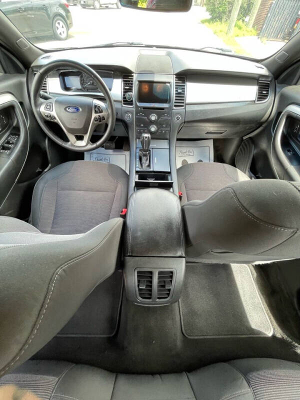 2016 Ford Taurus SEL