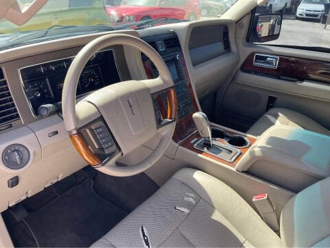 2011 Lincoln Navigator L