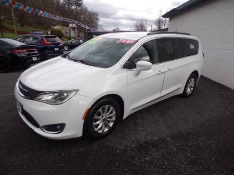 2017 Chrysler Pacifica for sale at RJ McGlynn Auto Exchange in West Nanticoke PA