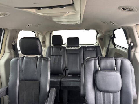 2015 Chrysler Town and Country Touring