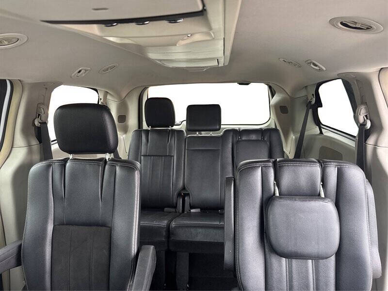 2015 Chrysler Town and Country Touring