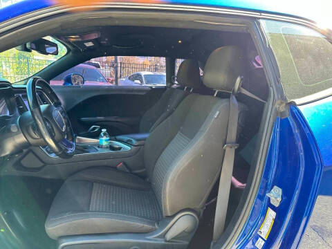 2021 Dodge Challenger SXT