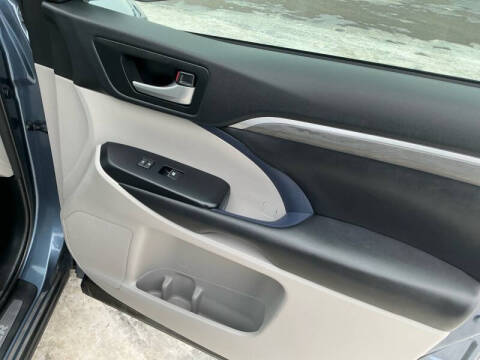 2017 Toyota Highlander Limited Platinum