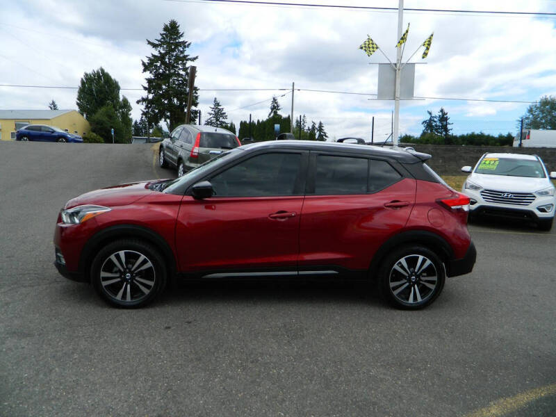 2019 Nissan Kicks SR