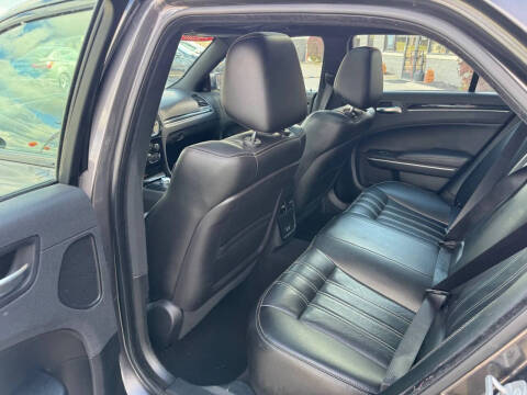 2023 Chrysler 300 S V6