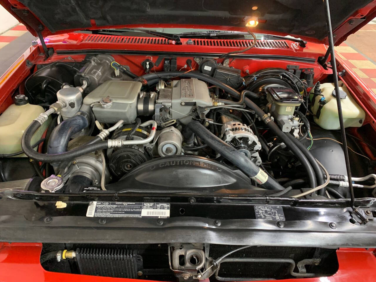 1992 GMC Typhoon 14