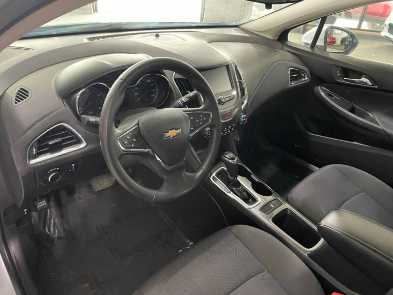2018 Chevrolet Cruze LT Auto
