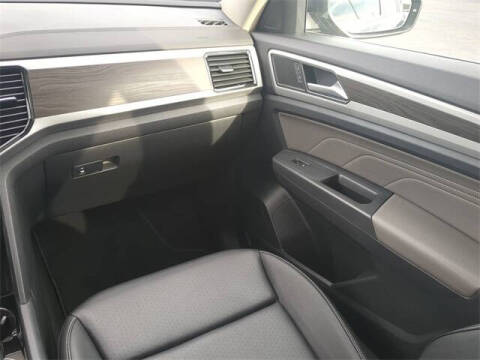 2023 Volkswagen Atlas SE