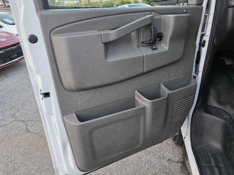 2022 Chevrolet Express 2500