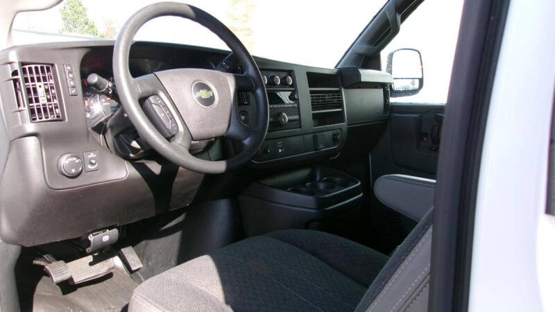 2024 Chevrolet Express 2500