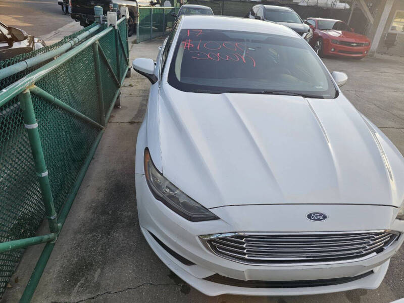 2017 Ford Fusion SE's photo